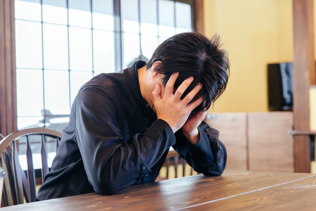 育児は24時間体制で、家庭内は常に張りつめた空気に包まれていた