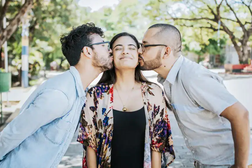 ポリアモリーと浮気性・不倫との違いは？